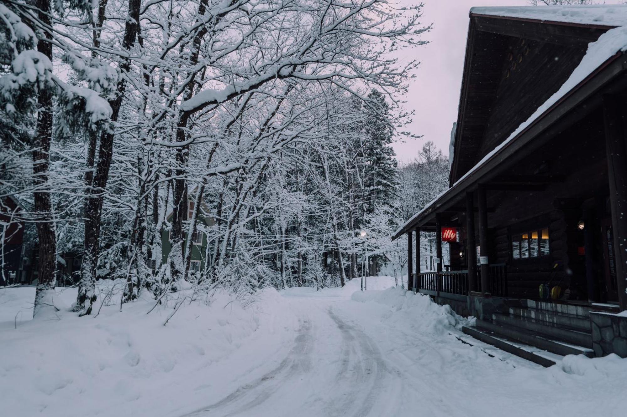 Double Black Hotel Hakuba Exteriér fotografie